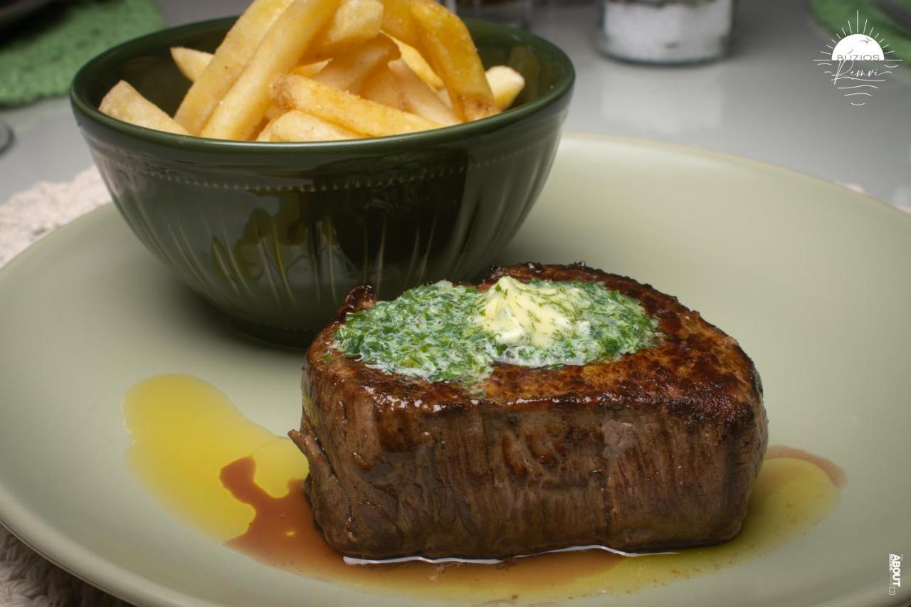 Pousada Praia Joao Fernandes Búzios Exterior foto A steak with Béarnaise sauce