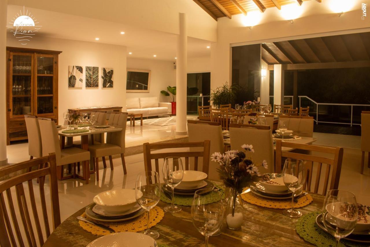 Pousada Praia Joao Fernandes Búzios Exterior foto The dining room at the hotel